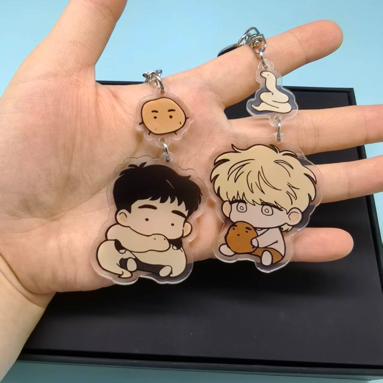 Gaming Console Keychain - Llavero de acrílico 'La Seducción de